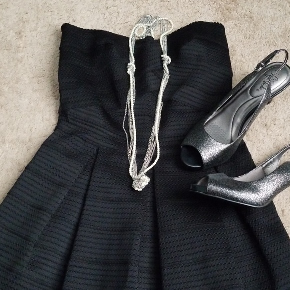 Express Dresses & Skirts - Strapless Little Black Dress